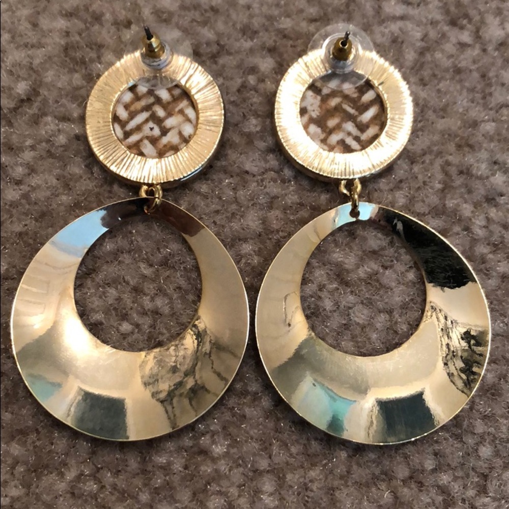 Earrings - Picture 2 of 6